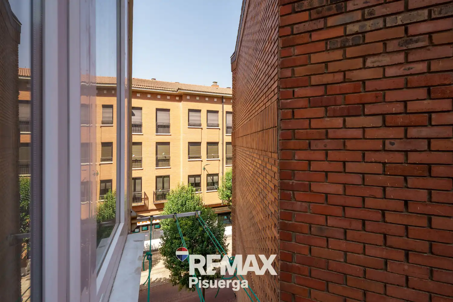 Vista exterior de Piso en venta en Valladolid con Calefacción, Parquet y Terraza