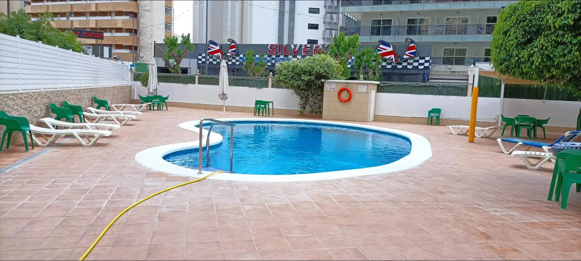 Piscina de Apartamento en venta en Benidorm con Jardín privado, Amueblado y Piscina comunitaria