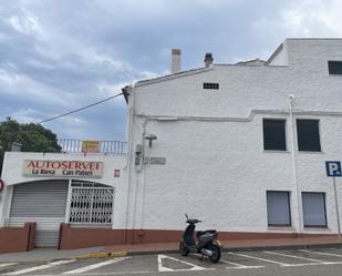 Vista exterior de Edifici en venda en Palafrugell