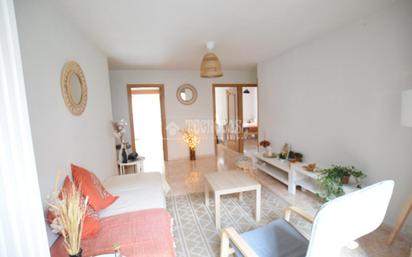 Living room of Flat for sale in  Madrid Capital  with Heating and Terrace