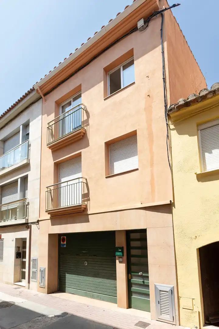 Vista exterior de Apartamento en venta en Sant Andreu de Llavaneres con Calefacción, Parquet y Terraza