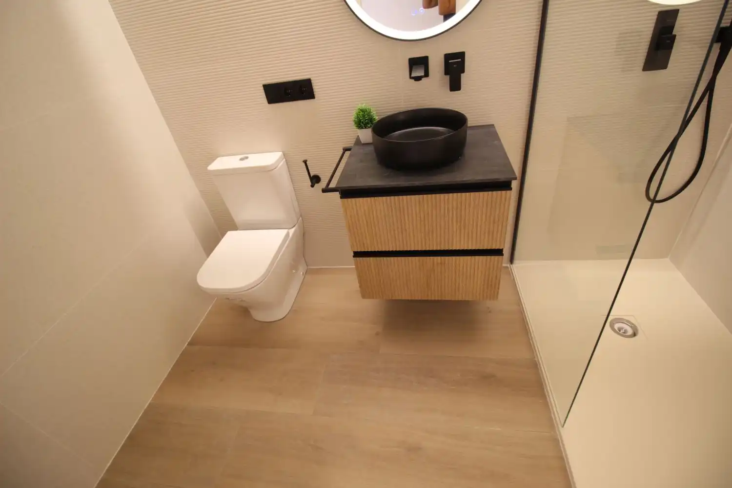 Bathroom of Flat for sale in Almenara  with Air Conditioner, Heating and Storage room