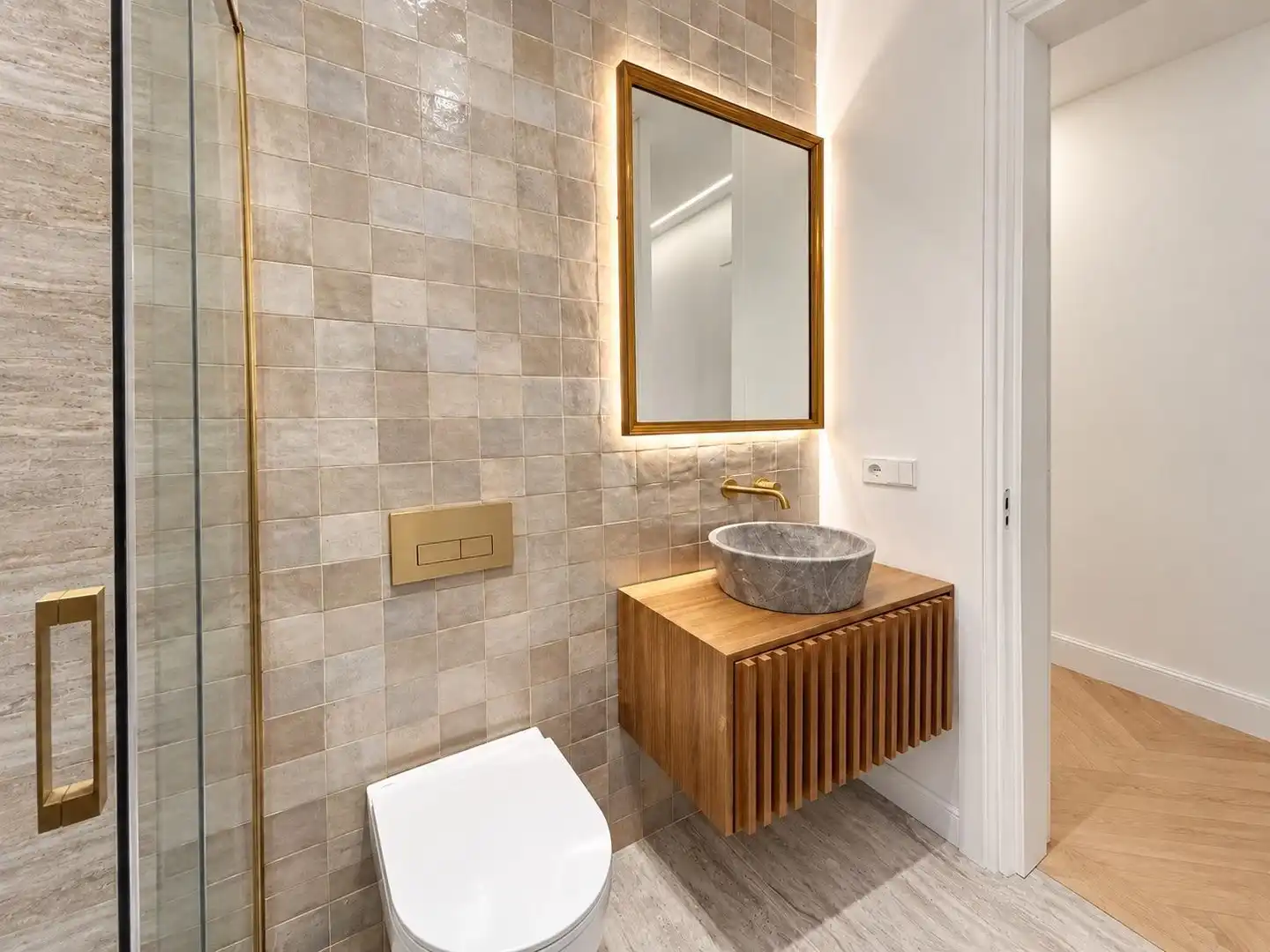 Baño de Piso en venta en Madrid con Aire acondicionado, Calefacción y Parquet