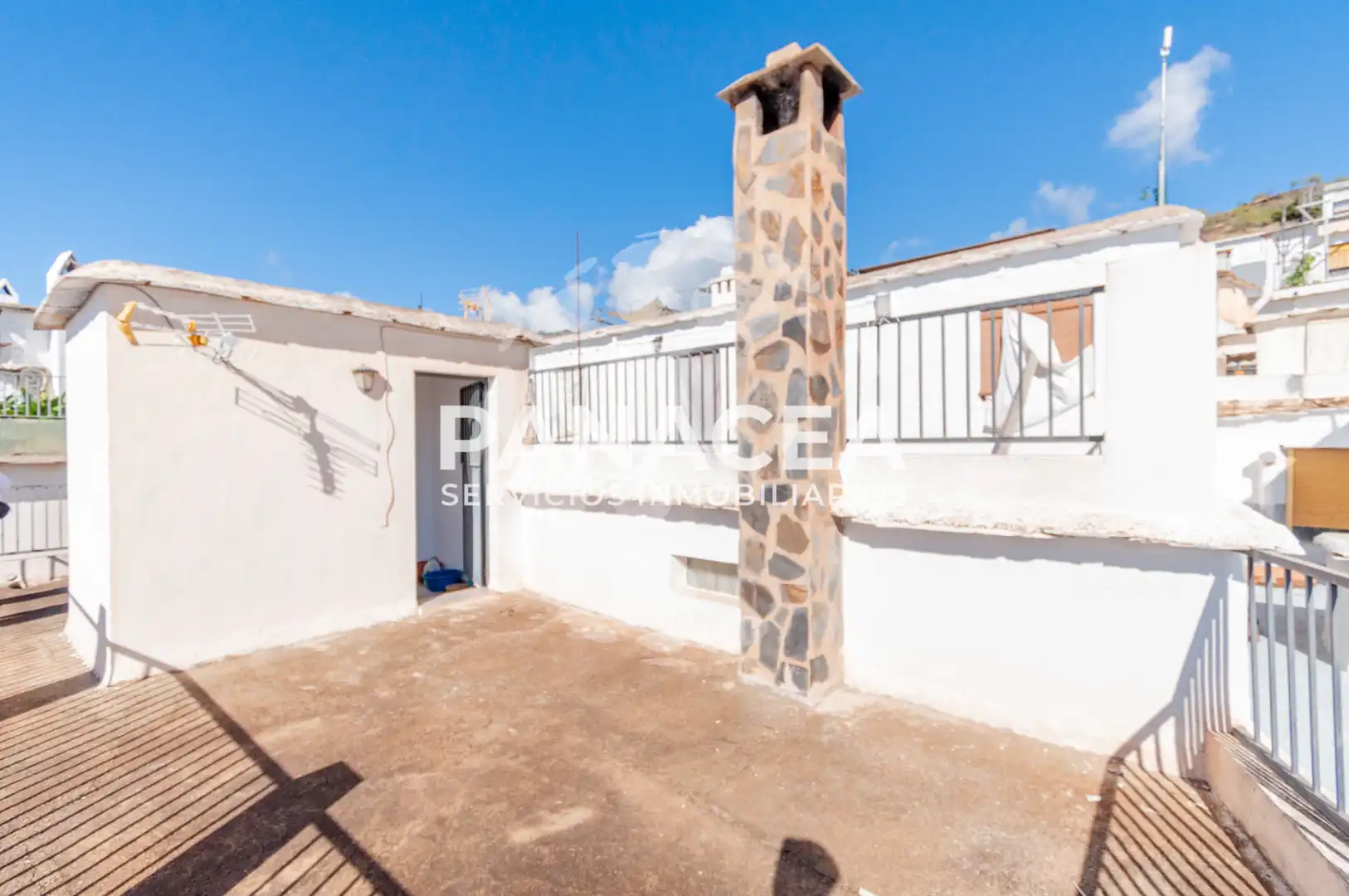 Vista exterior de Casa o chalet en venta en Nevada con Terraza, Amueblado y Lavadora