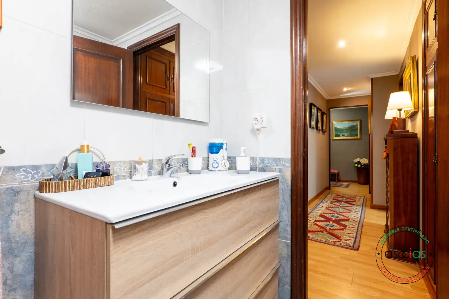 Baño de Piso en venta en Gijón  con Calefacción, Parquet y Amueblado