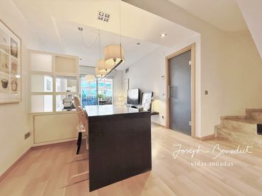 Penthouse mit Balkon zum Verkauf in Centre