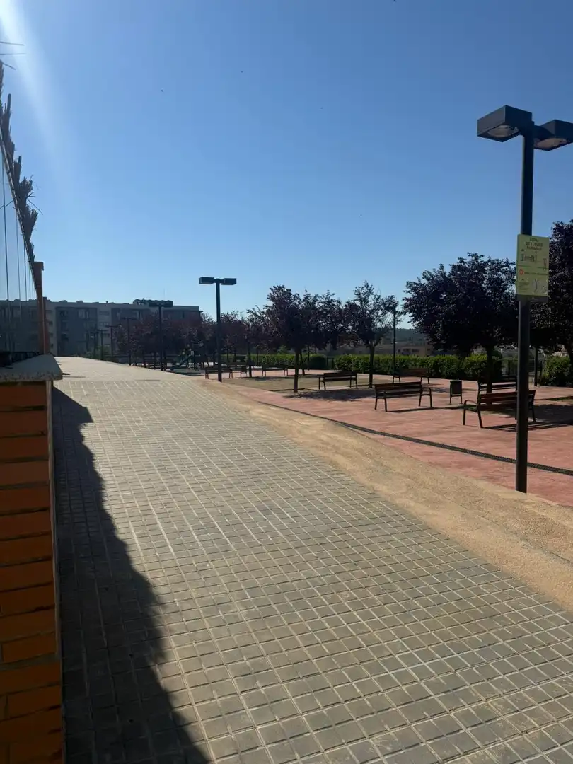 Vista exterior de Garatge en venda en Igualada