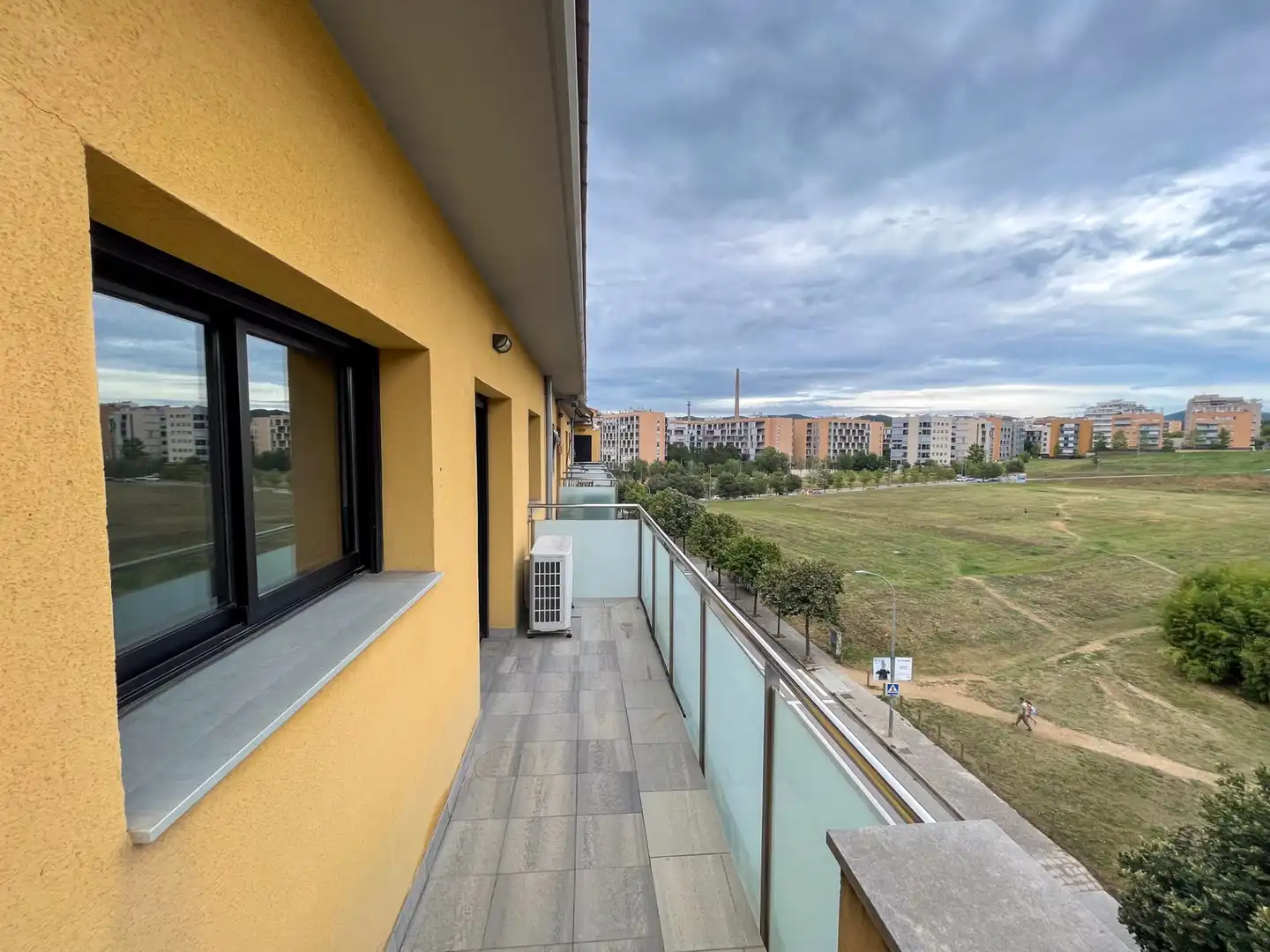 Terrassa de Pis de lloguer en Girona amb Aire condicionat, Calefacció i Balcó