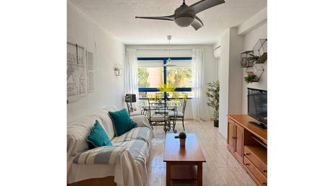 Foto 2 de Apartamento de alquiler en Campoamor, Alicante