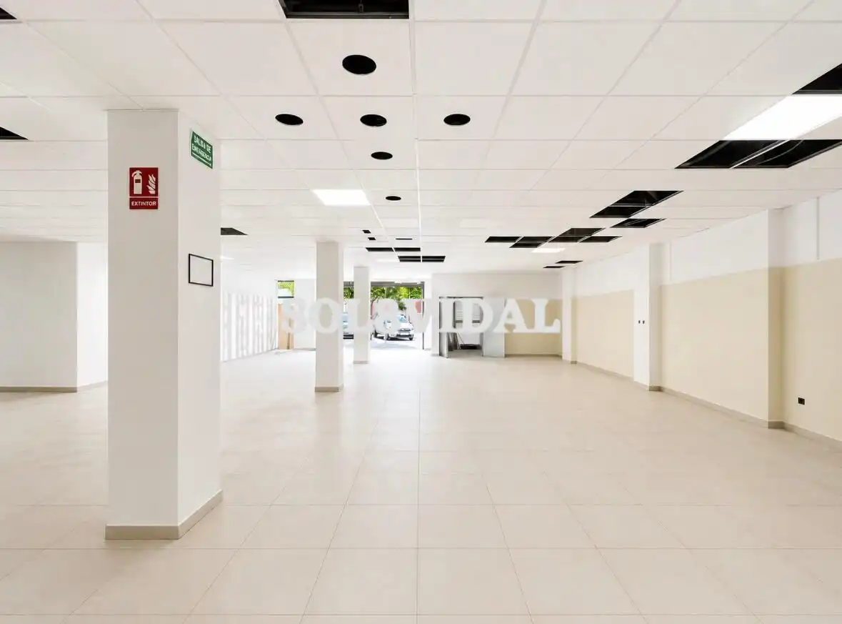 Local comercial de lloguer a Calle CALDERON DE LA BARCA, imagen 4