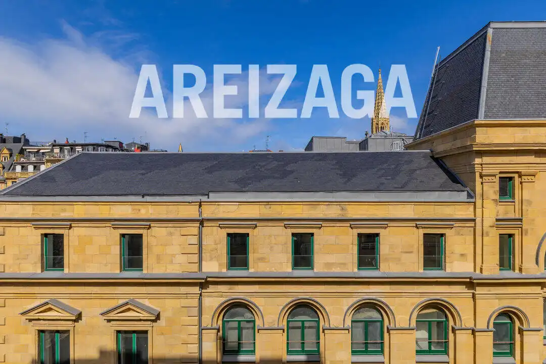 Vista exterior de Piso en venta en Donostia - San Sebastián  con Calefacción, Amueblado y Balcón