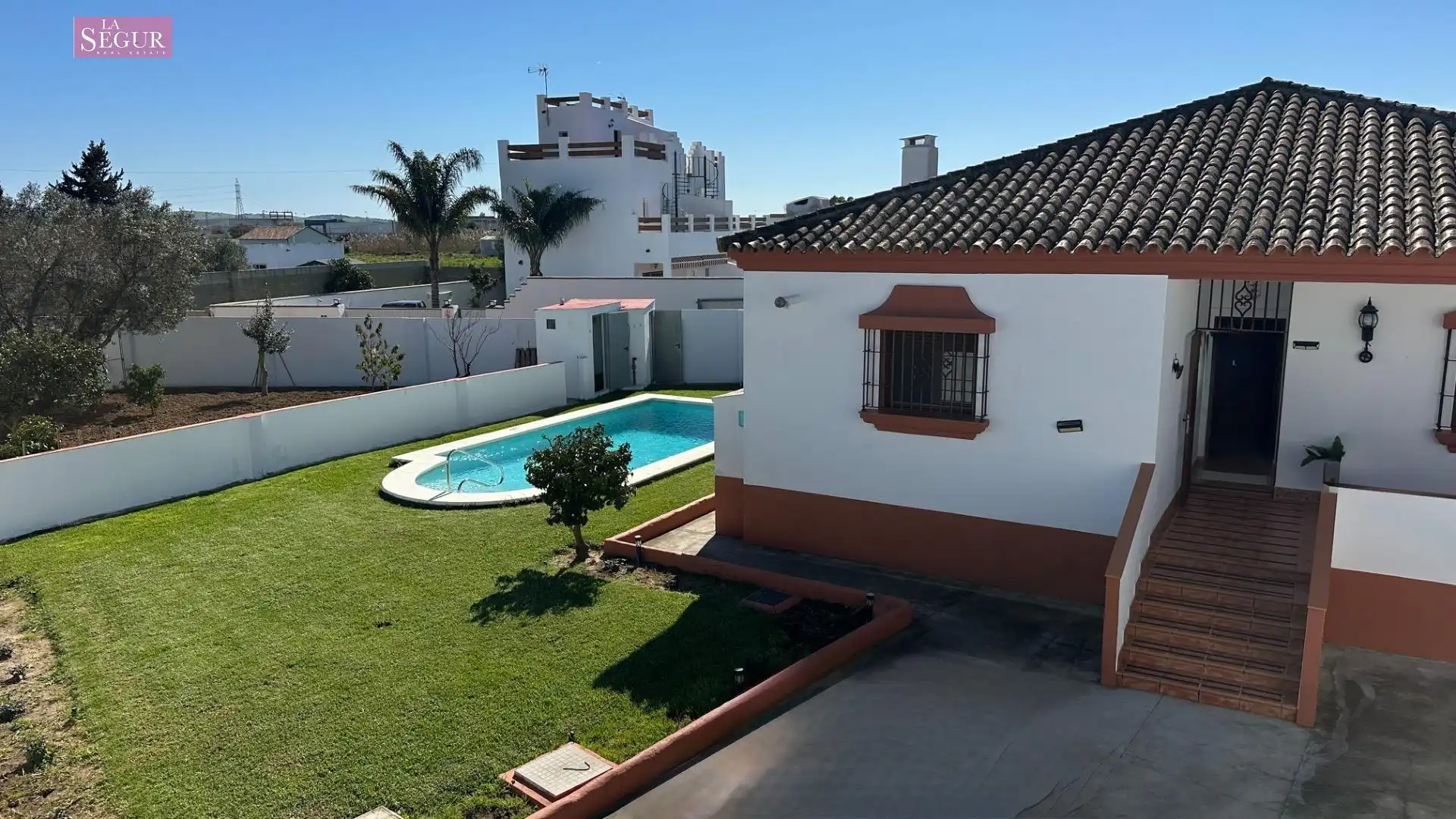 Jardí de Casa o xalet en venda en Conil de la Frontera amb Jardí privat, Terrassa i Piscina