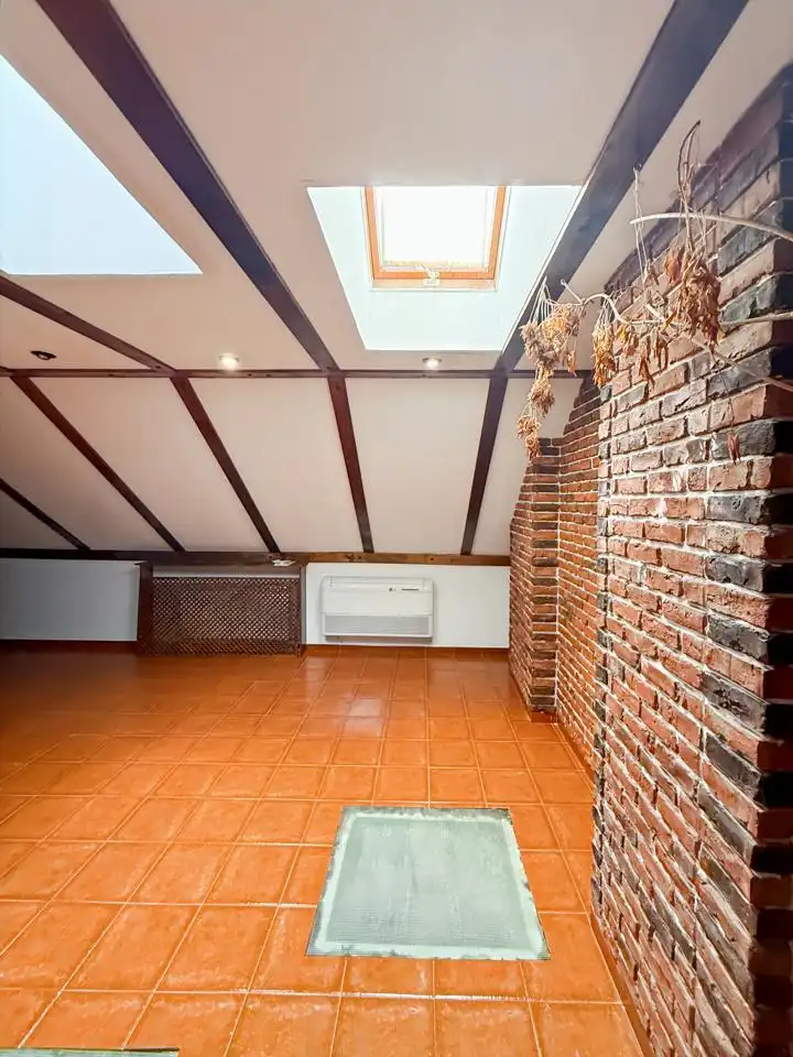 Casa adosada en venda en Alcorcón amb Aire condicionat, Calefacció i Jardí privat