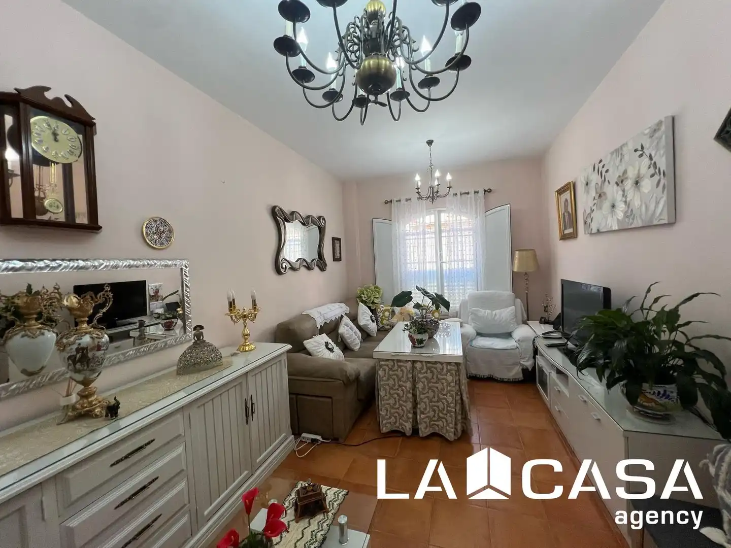 Sala de estar de Planta baja en venta en Dos Hermanas con Aire acondicionado y Terraza