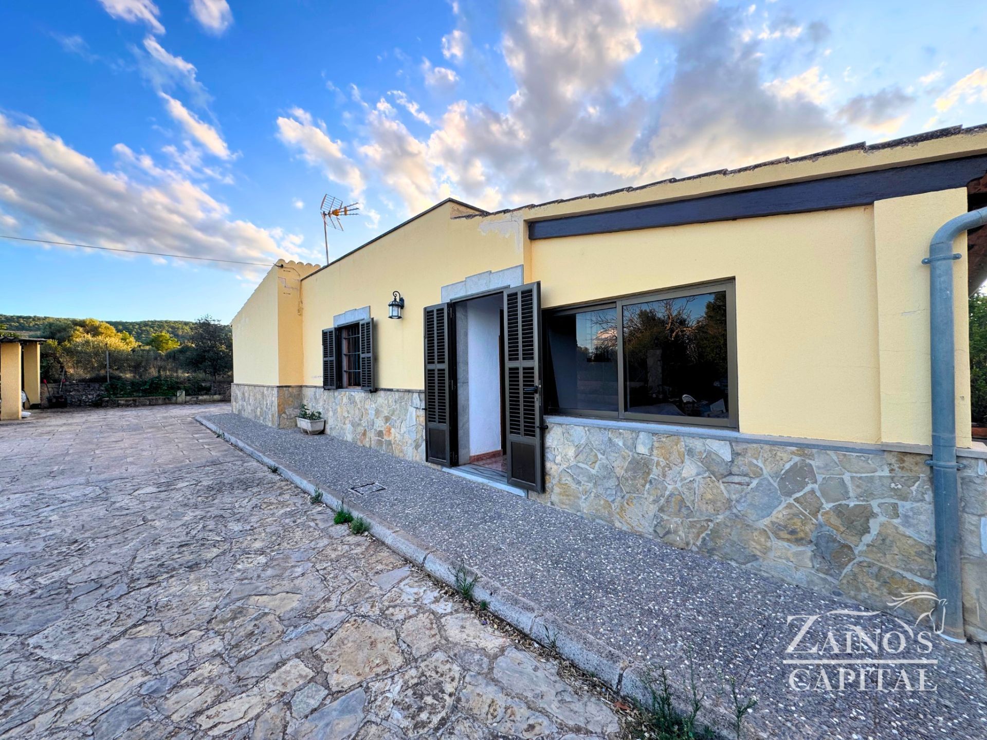 Exterior view of House or chalet for sale in Santa Eugènia  with Heating, Private garden and Terrace