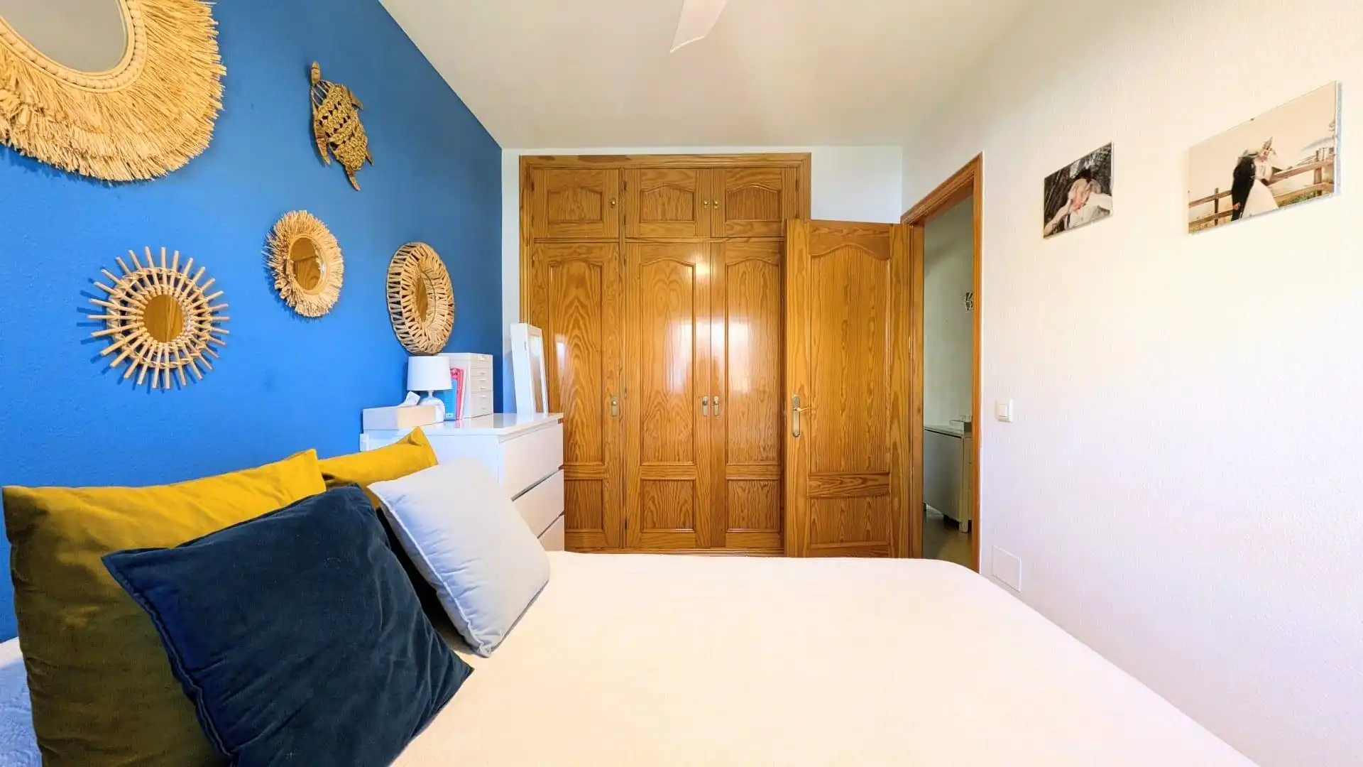 Bedroom of Flat for sale in Fuengirola  with Air Conditioner, Heating and Terrace