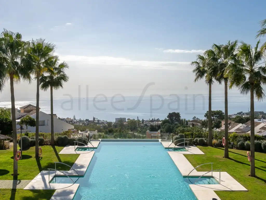 Piscina de Casa o chalet en venta en Benalmádena