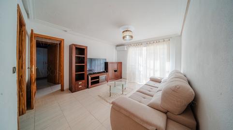 Foto 2 de Piso en venta en El Parador de las Hortichuelas, Almería