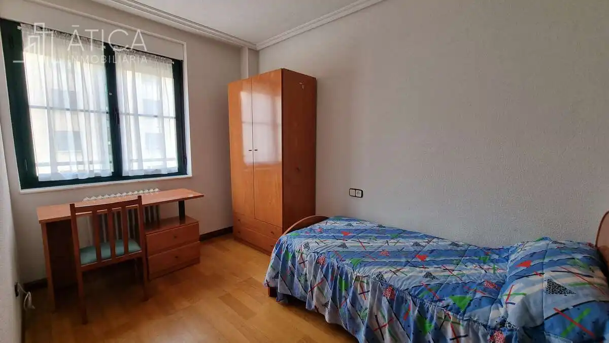 Piso de alquiler en Capuchinos - Glorieta - Ciudad Jardín