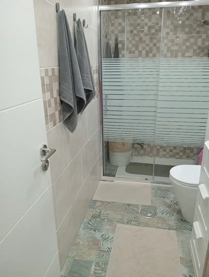 Badezimmer von Wohnungen zum Verkauf in Antigua mit Möbliert und Gemeinschaftspool