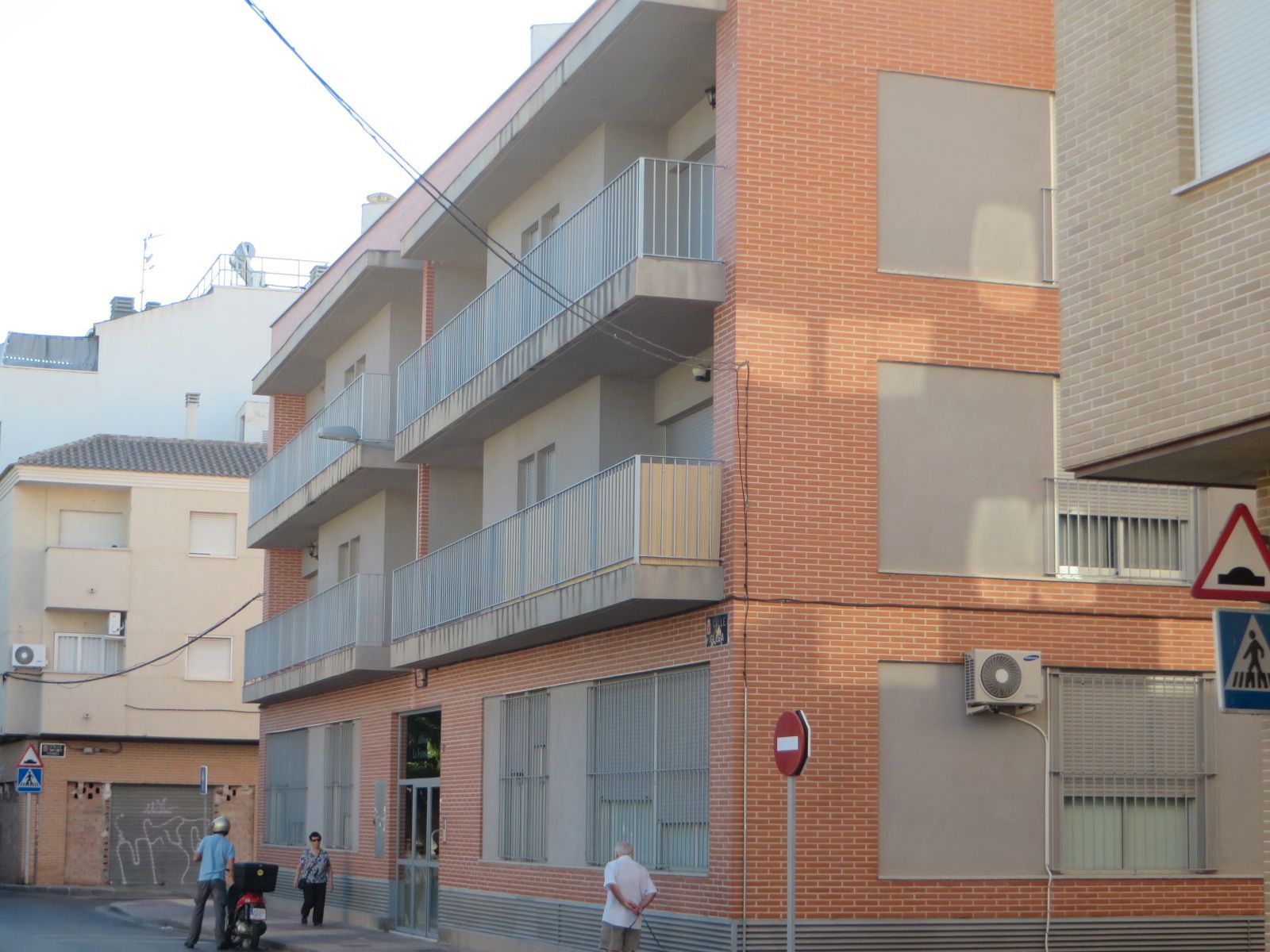 Garage for sale in San Benito - Patiño