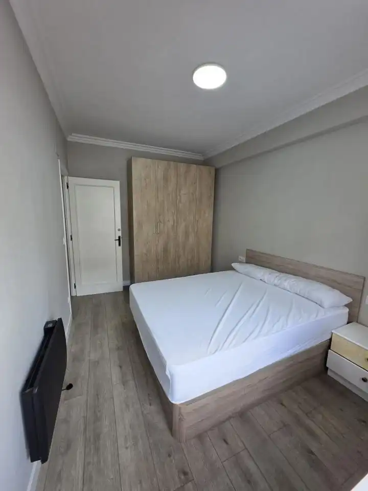 Dormitori de Pis per a compartir en Ourense Capital  amb Calefacció, Moblat i Balcó