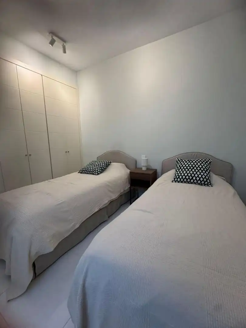 Dormitori de Planta baixa de lloguer en Estepona amb Aire condicionat, Jardí privat i Terrassa