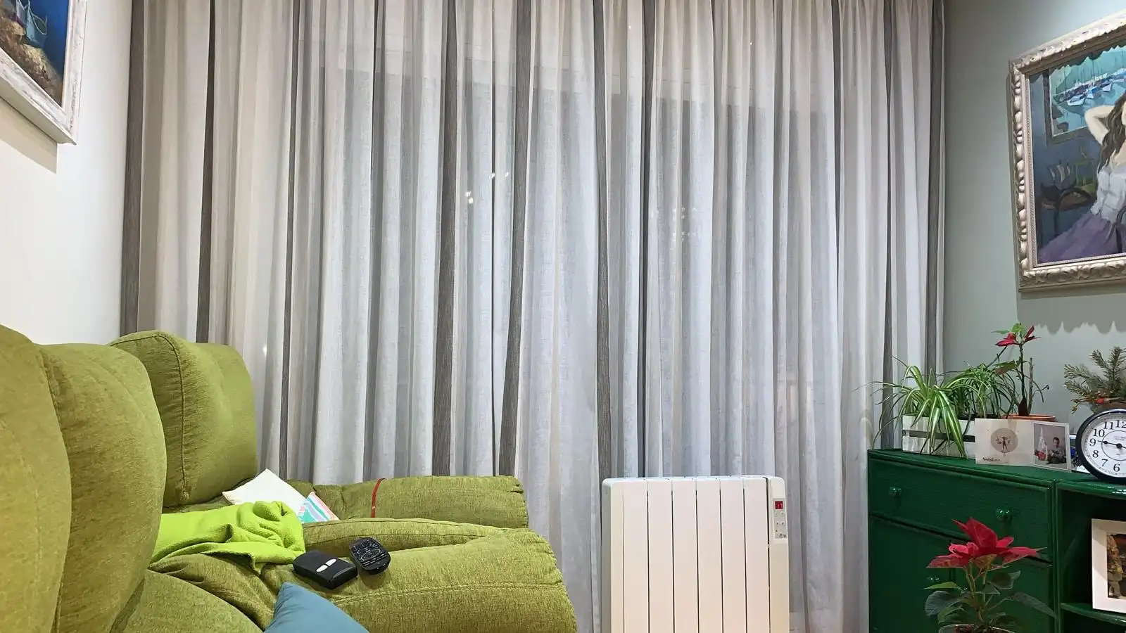 Schlafzimmer von Einfamilien-Reihenhaus zum Verkauf in Cunit mit Klimaanlage, Heizung und Privatgarten