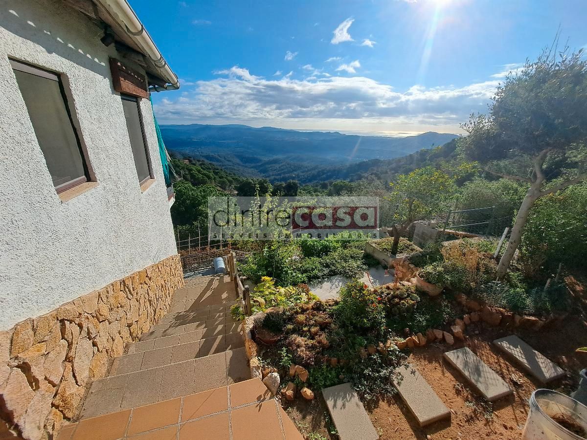Vista exterior de Casa o xalet en venda en Tordera amb Aire condicionat, Calefacció i Jardí privat