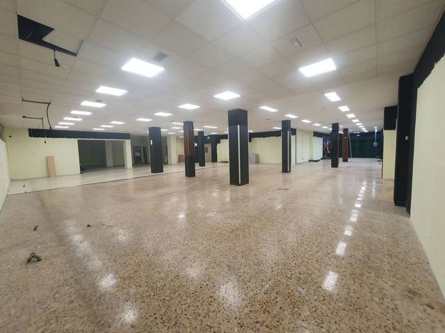 Local comercial en Alquiler en Grado