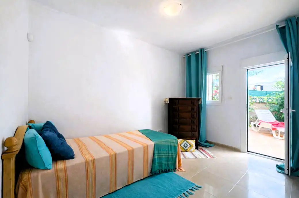 Dormitori de Casa adosada en venda en Mijas amb Jardí privat, Terrassa i Traster