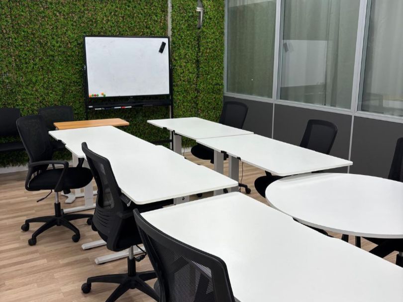 Office to rent in  Valencia Capital  with Air Conditioner, Furnished and Internet