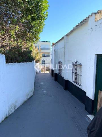 Casa-chalet en Venta en V Centenario - Piletas - Capuchinos