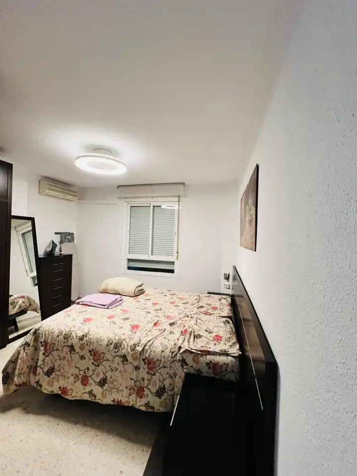 Flat for rent in De Demóstenes, El Cónsul - Ciudad Universitaria - El Romeral