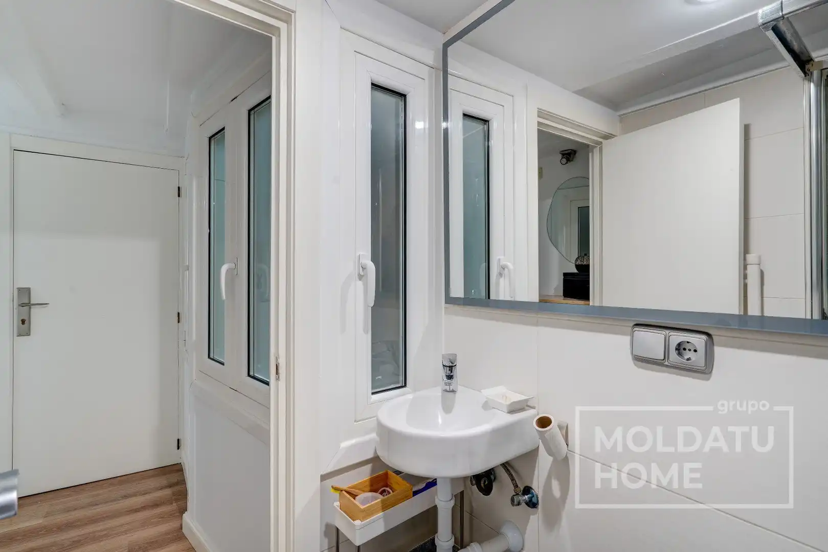 Bathroom of Flat for sale in Parte Vieja