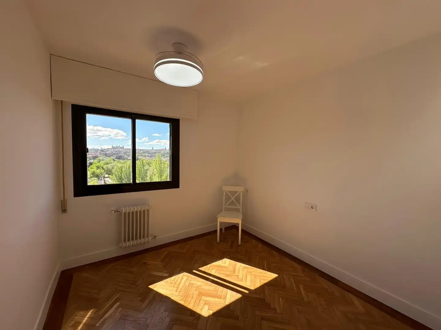 Schlafzimmer von Wohnung zum Verkauf in Toledo mit Klimaanlage, Heizung und Privatgarten