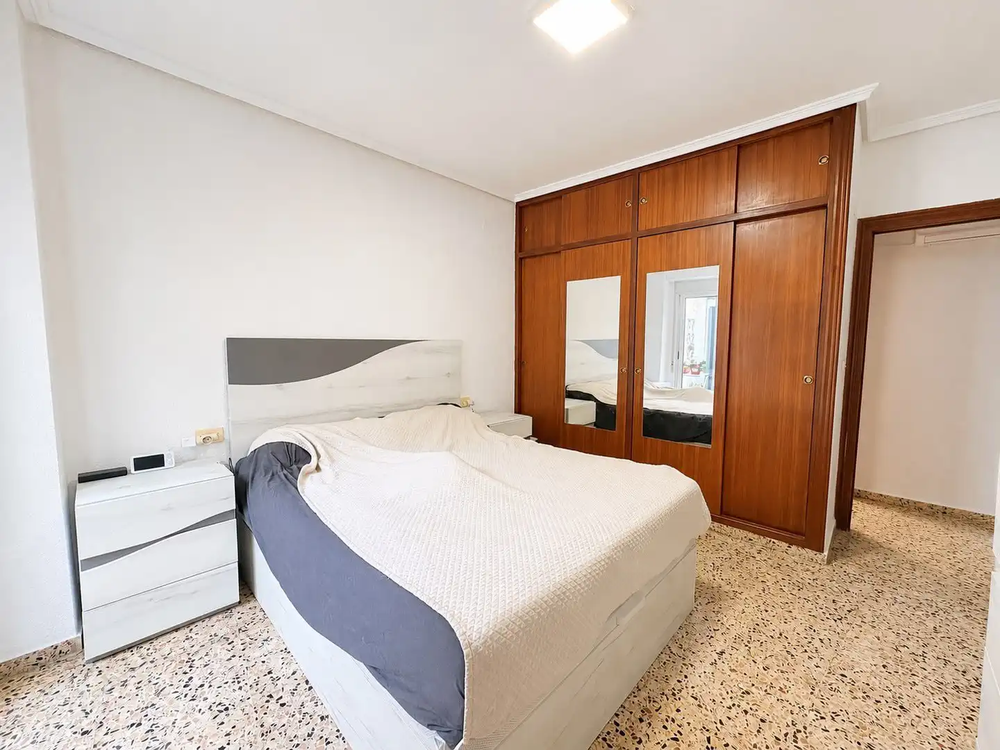 Bedroom of Flat for sale in Sueca  with Air Conditioner and Storage room