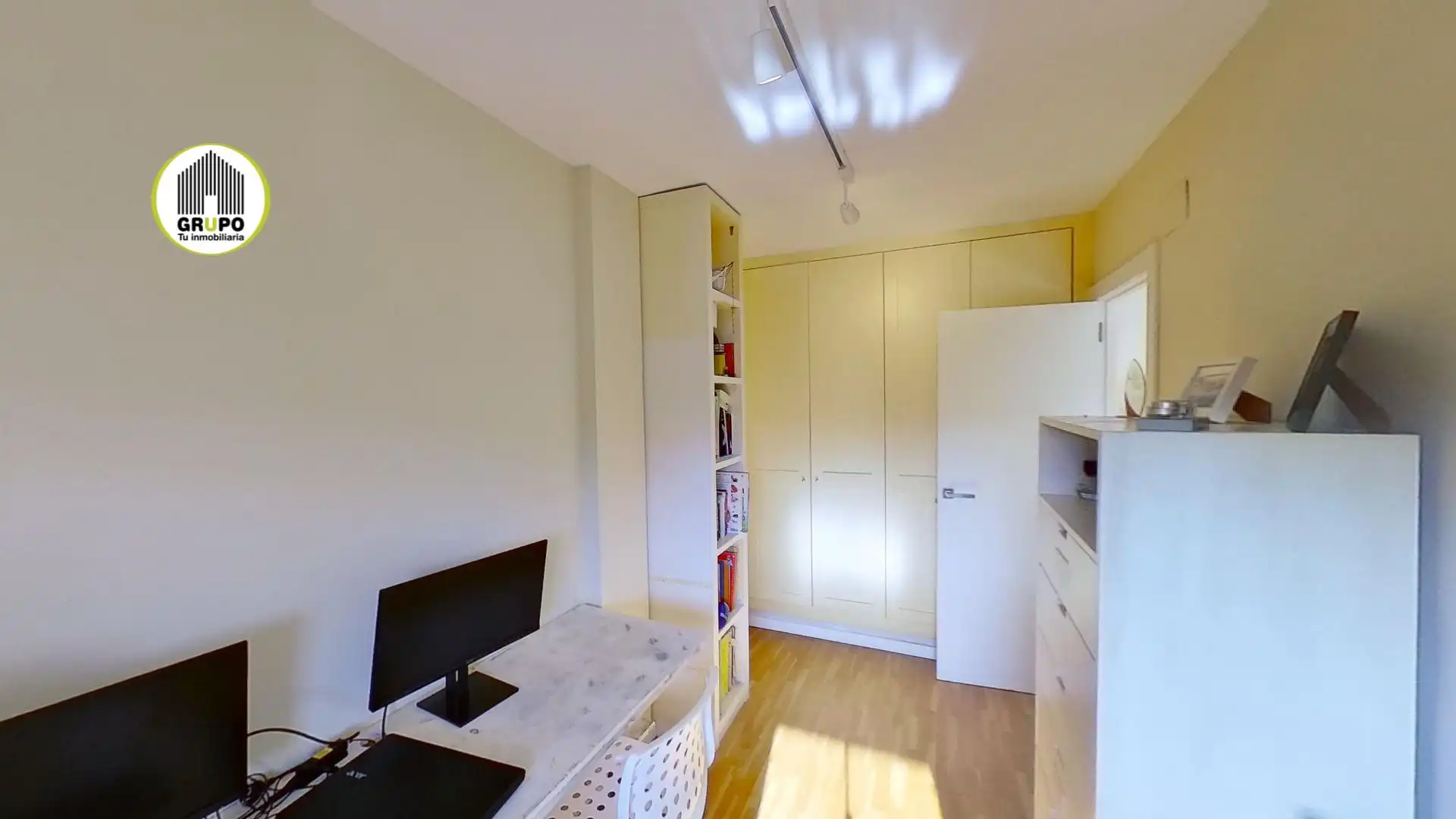 Bedroom of Flat for rent in Begues  with Heating, Private garden and Parquet flooring