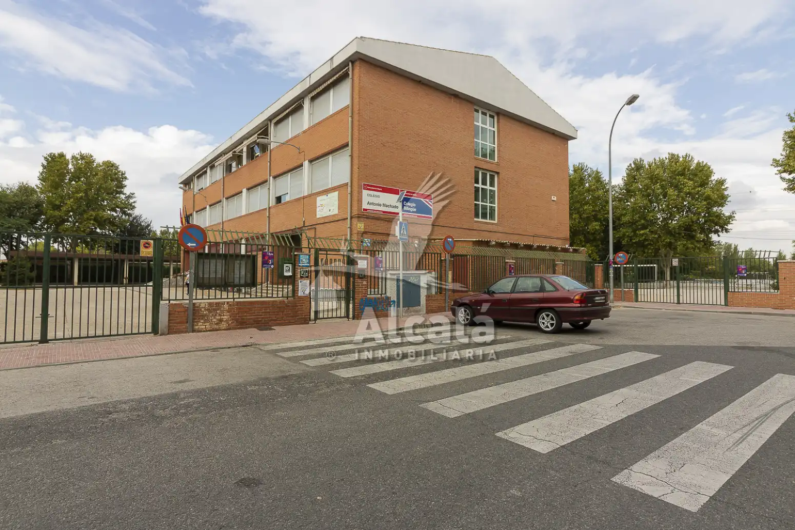 Exterior view of Flat for sale in Alcalá de Henares  with Air Conditioner, Heating and Terrace