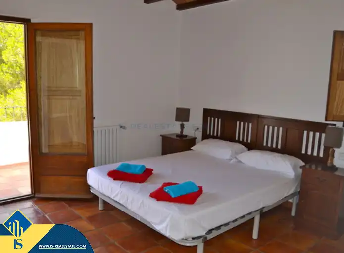 Habitación de Casa o chalet en venta en Santa Eulària des Riu con Terraza, Piscina y Amueblado