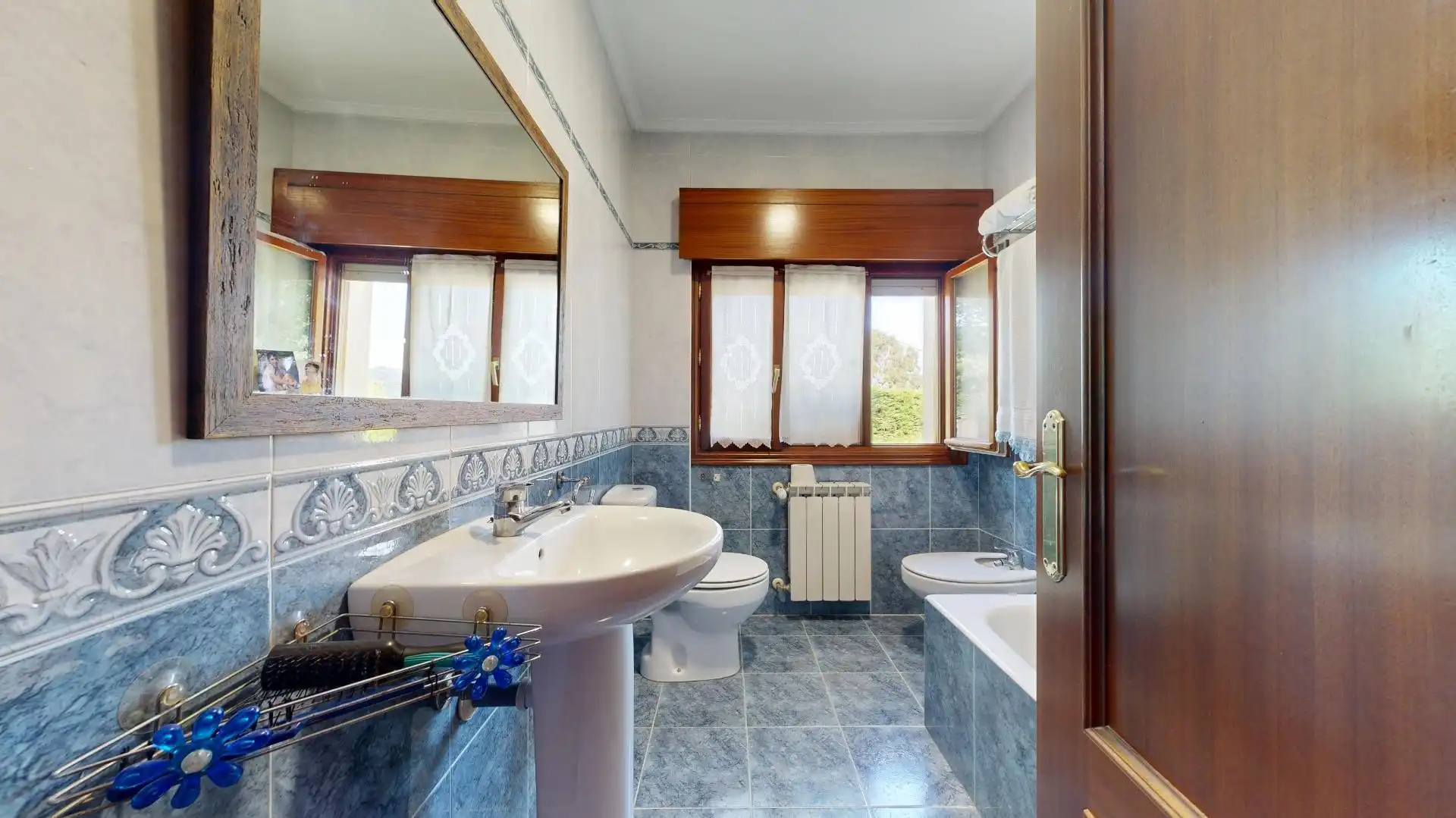 Baño de Casa adosada en venta en Zalla  con Calefacción, Jardín privado y Terraza