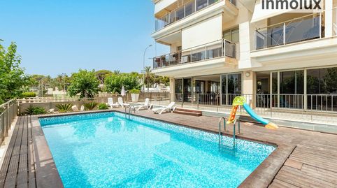 Ático Dúplex de Lujo con Solárium y Vistas Panorámicas al Mediterráneo