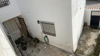 Vista exterior de Finca rústica en venda en Montalbo amb Jardí privat