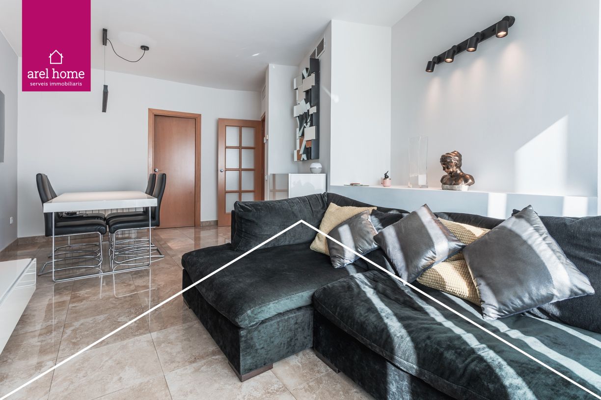 Sala de estar de Piso en venta en Montgat con Aire acondicionado, Calefacción y Trastero