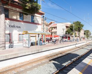 Vista exterior de Casa o xalet de lloguer en Paterna amb Aire condicionat, Calefacció i Jardí privat