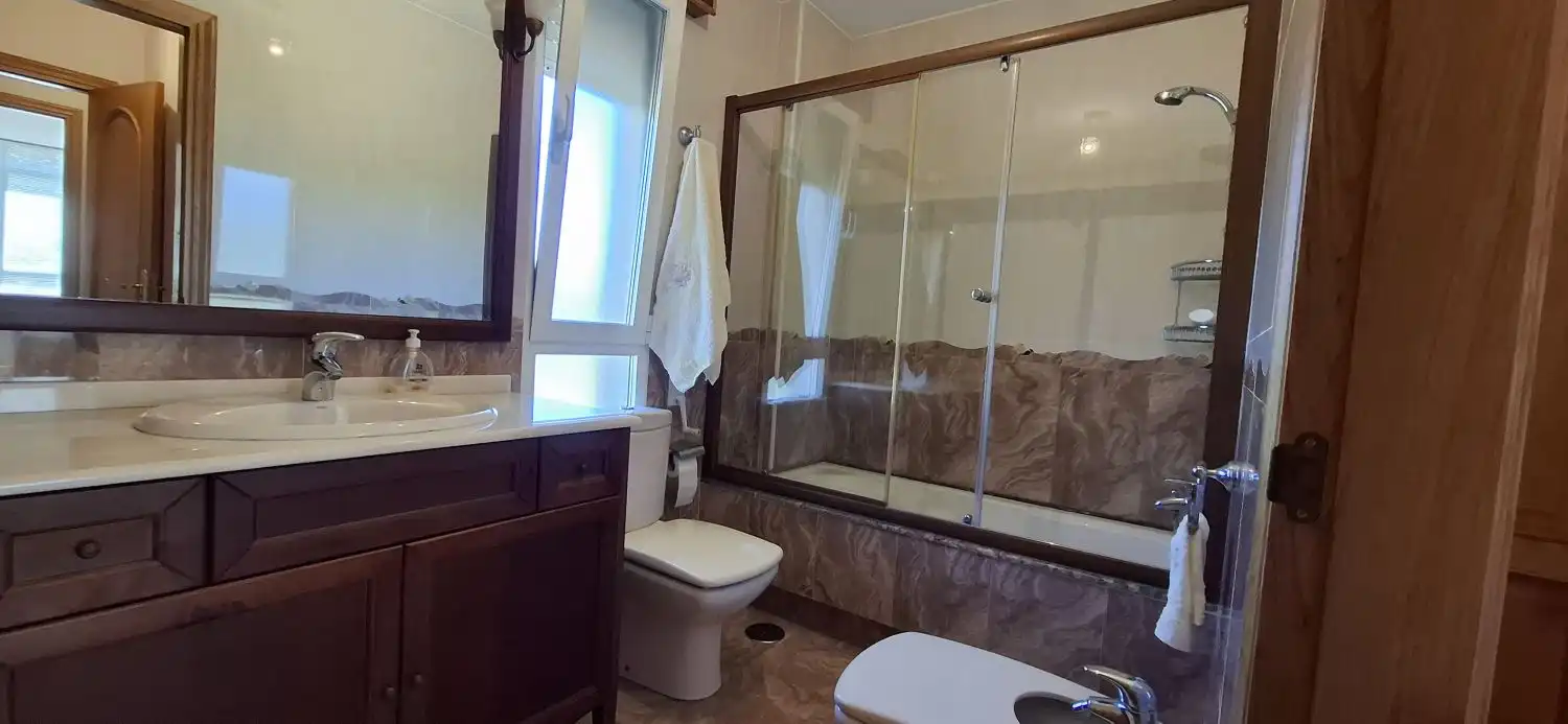 Bathroom of Houses for sale in Culleredo