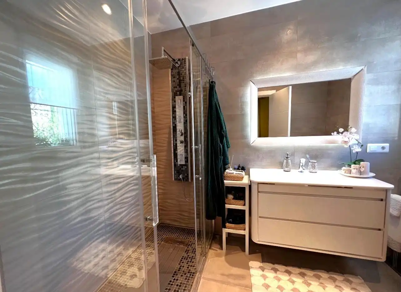 Baño de Casa o chalet en venta en Estepona con Aire acondicionado, Jardín privado y Terraza