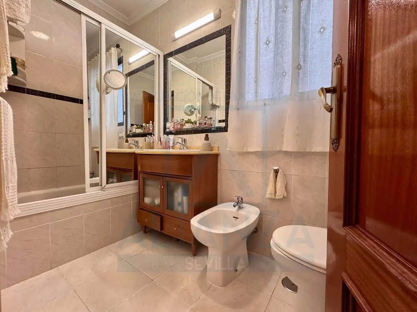 Bathroom of Houses for sale in Santiponce  with Air Conditioner, Terrace and Balcony