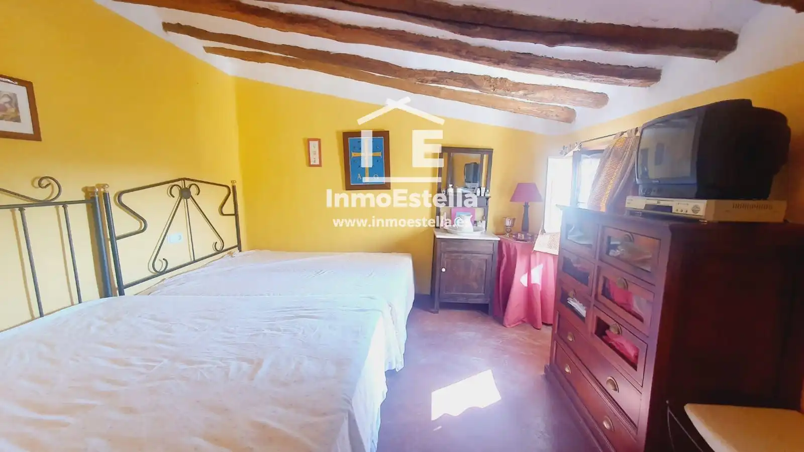 Habitación de Casa adosada en venta en Allo con Calefacción, Jardín privado y Terraza