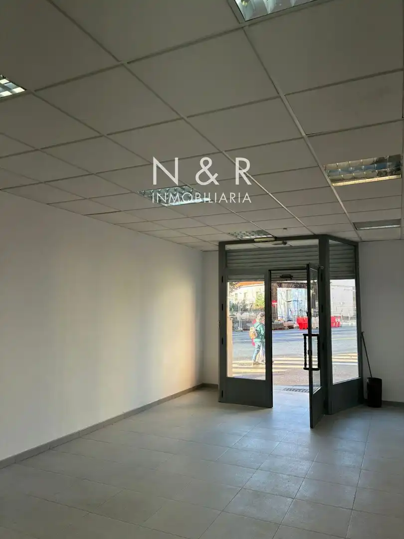 Local de alquiler en Santiago de Compostela  con Internet